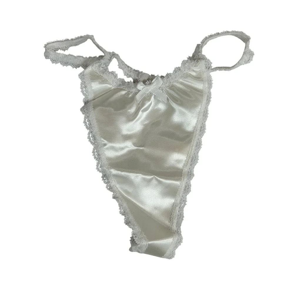 Fredericks of Hollywood Vintage Satin Lace Thong Panty Ivory Style‎ OSFA NEW
